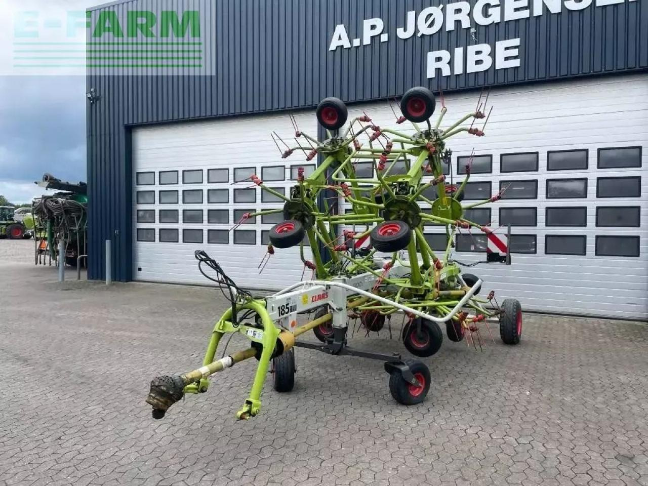Tedder/ Rake CLAAS volto 1300: picture 13