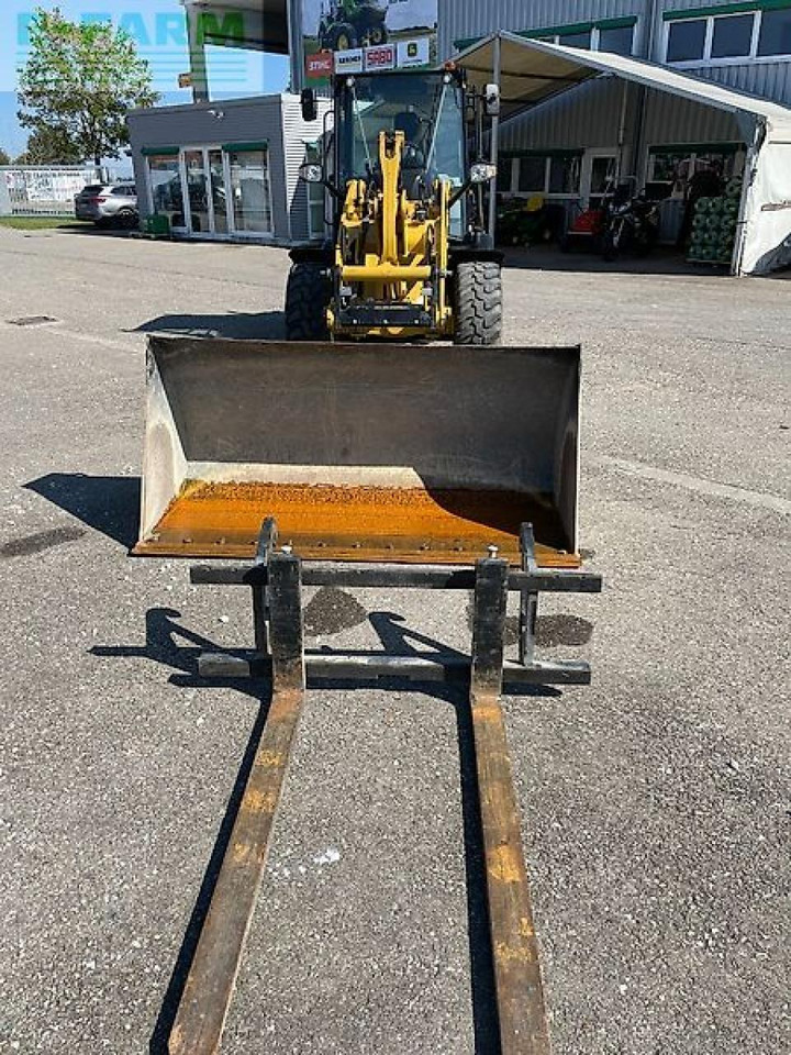 Mini excavator Caterpillar 907m: picture 23