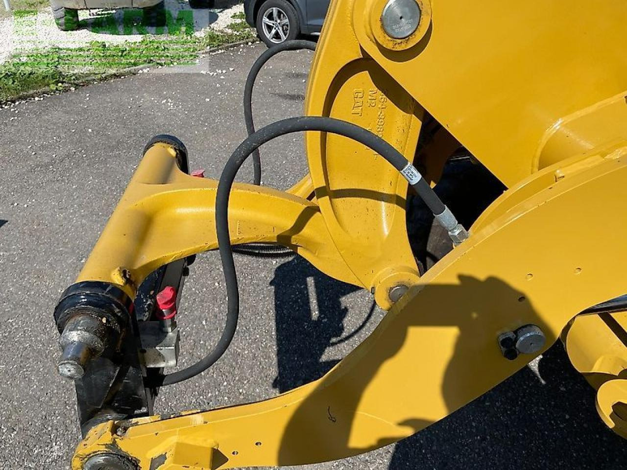 Mini excavator Caterpillar 907m: picture 11
