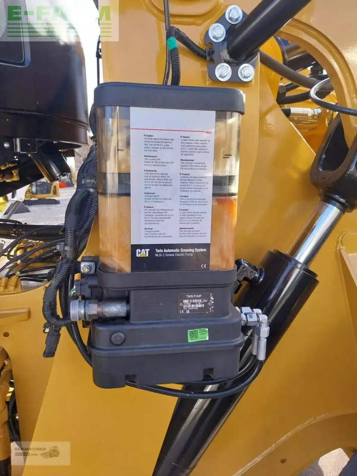 Mini excavator Caterpillar 926 m: picture 7