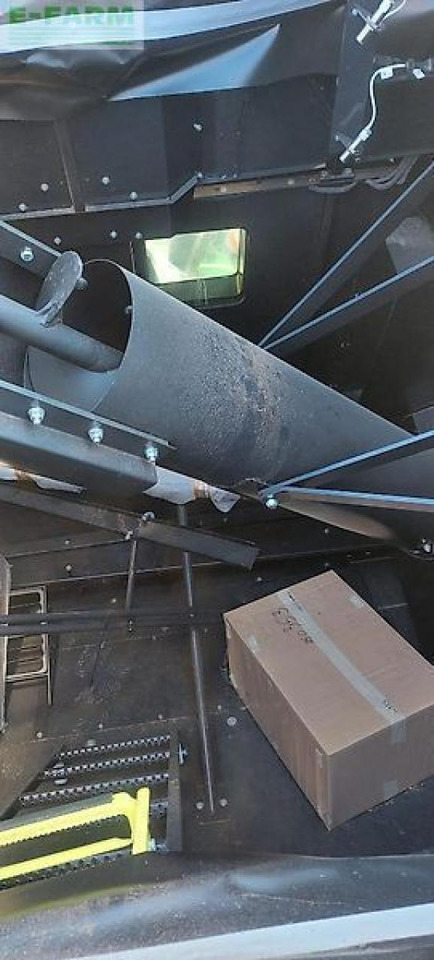 Combine harvester Deutz-Fahr 7206 ts extra power (deutz motor): picture 15 Combine harvester Deutz-Fahr 7206 ts extra power (deutz motor): picture 15