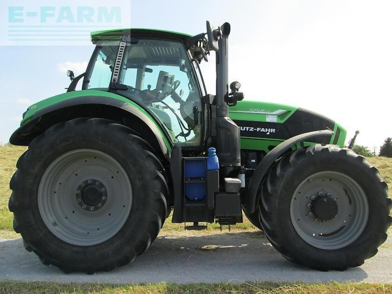 Farm tractor Deutz-Fahr 7250 ttv: picture 7