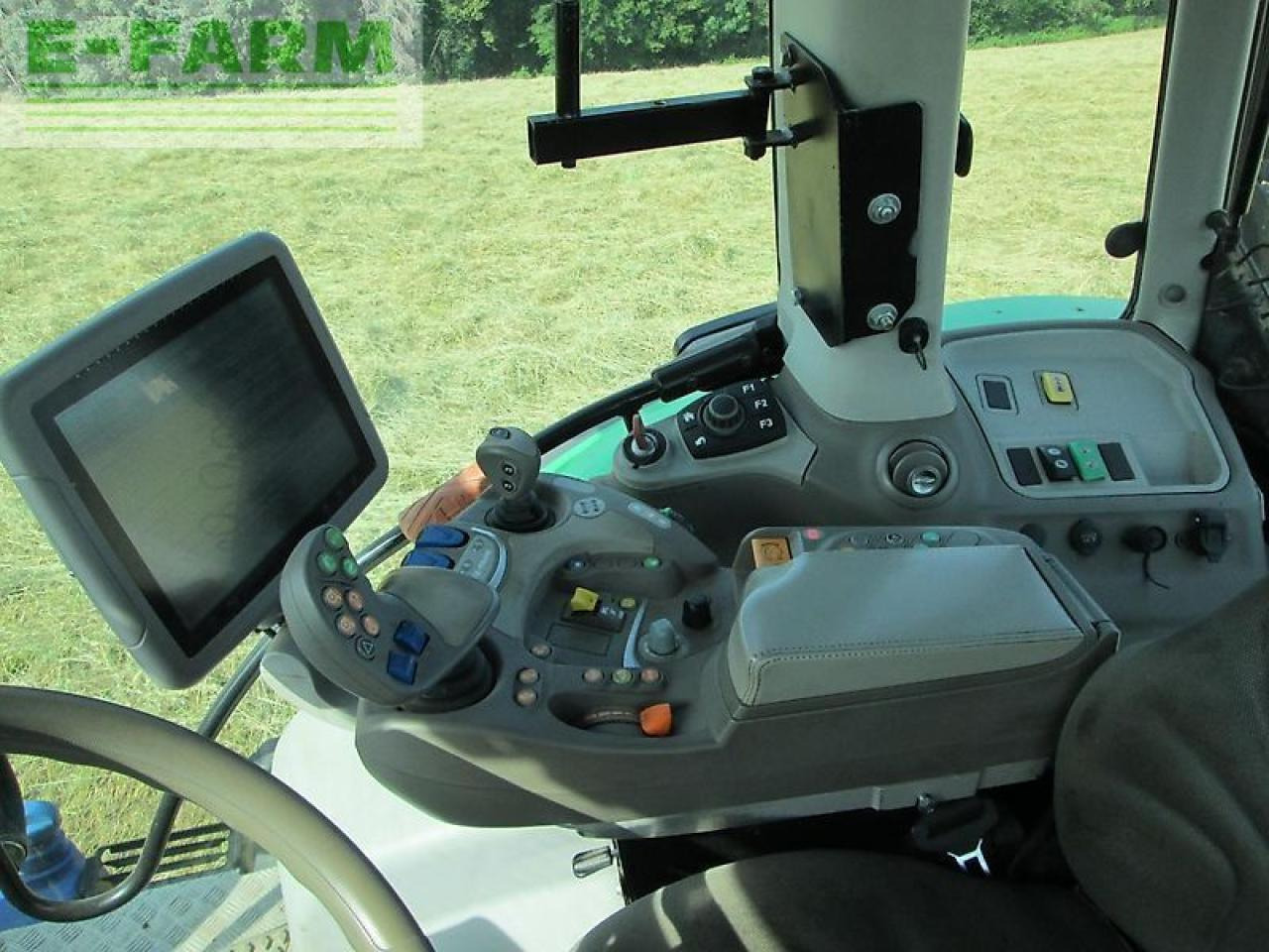 Farm tractor Deutz-Fahr 7250 ttv: picture 12