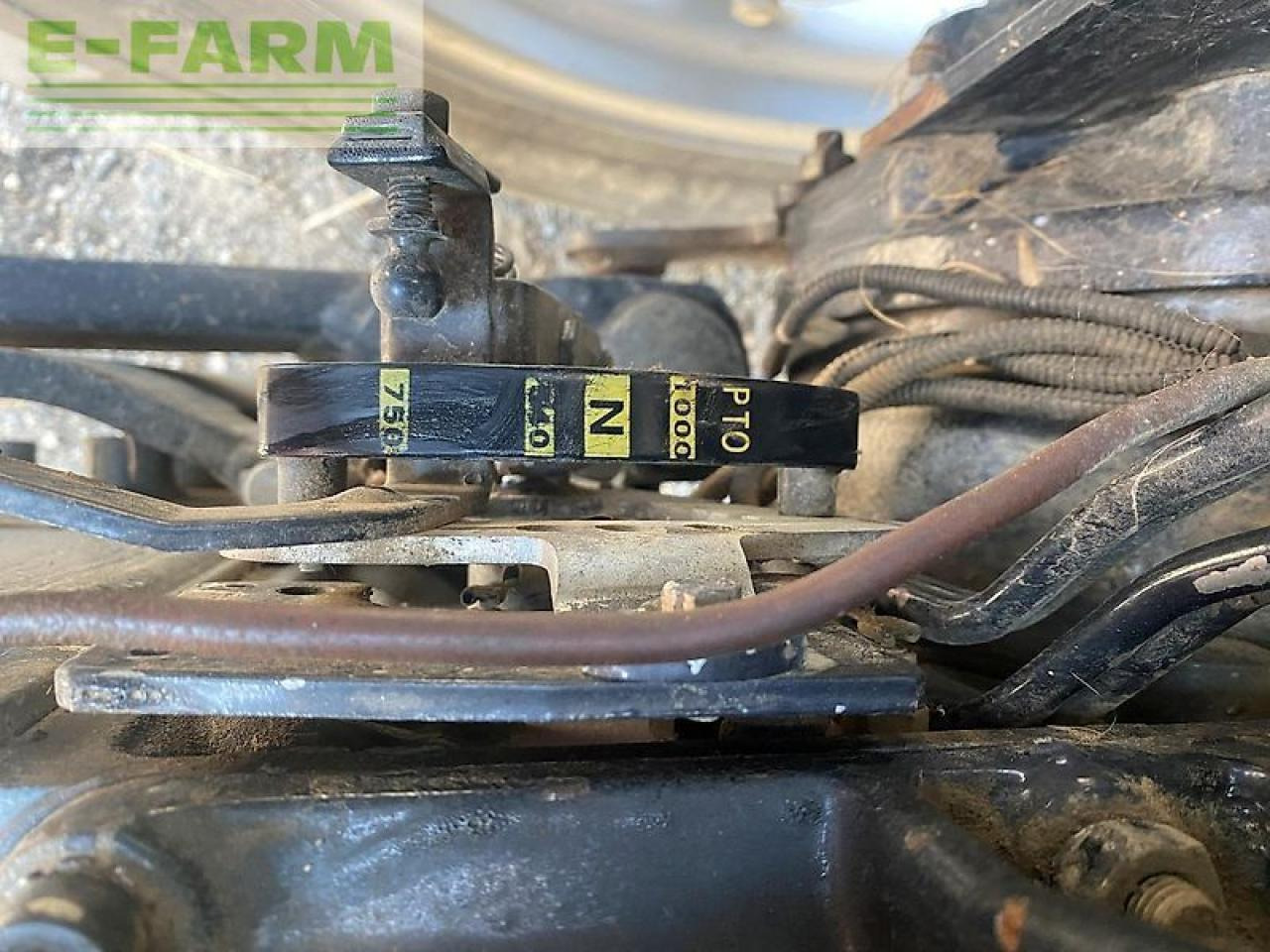 Farm tractor Deutz-Fahr agrocompact f90: picture 31