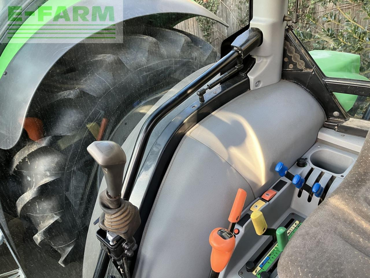 Farm tractor Deutz-Fahr agrofarm 85 classic: picture 10