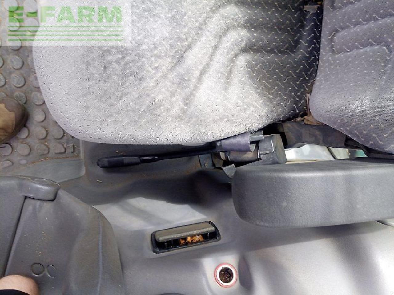 Farm tractor Deutz-Fahr agrotron 210: picture 6