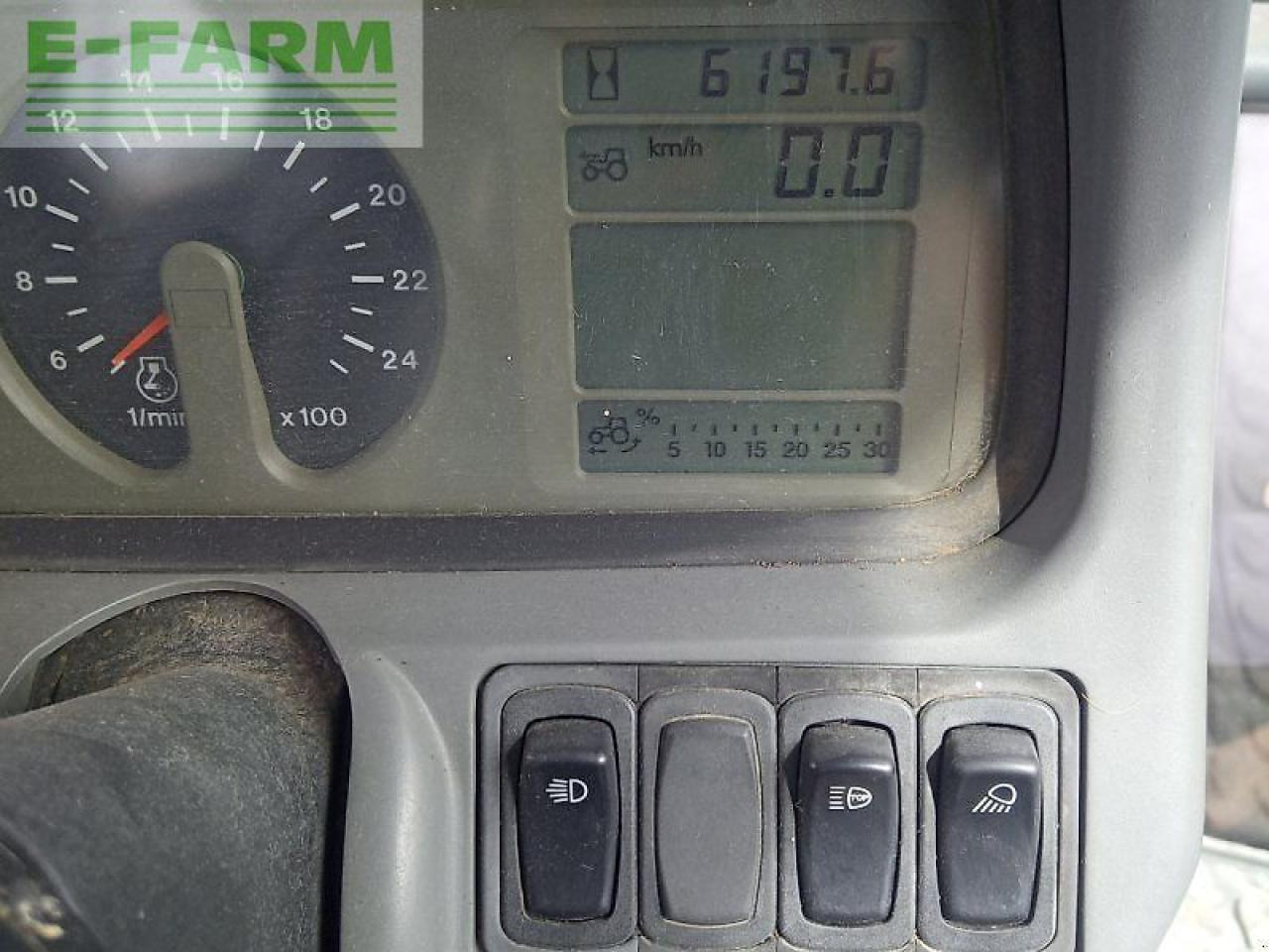 Farm tractor Deutz-Fahr agrotron 210: picture 9