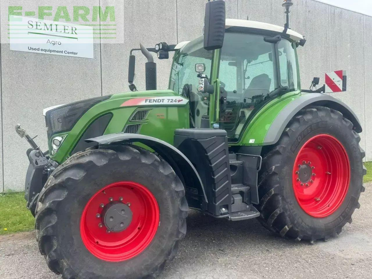 Fendt 724 - Farm tractor: picture 1 Fendt 724 - Farm tractor: picture 1