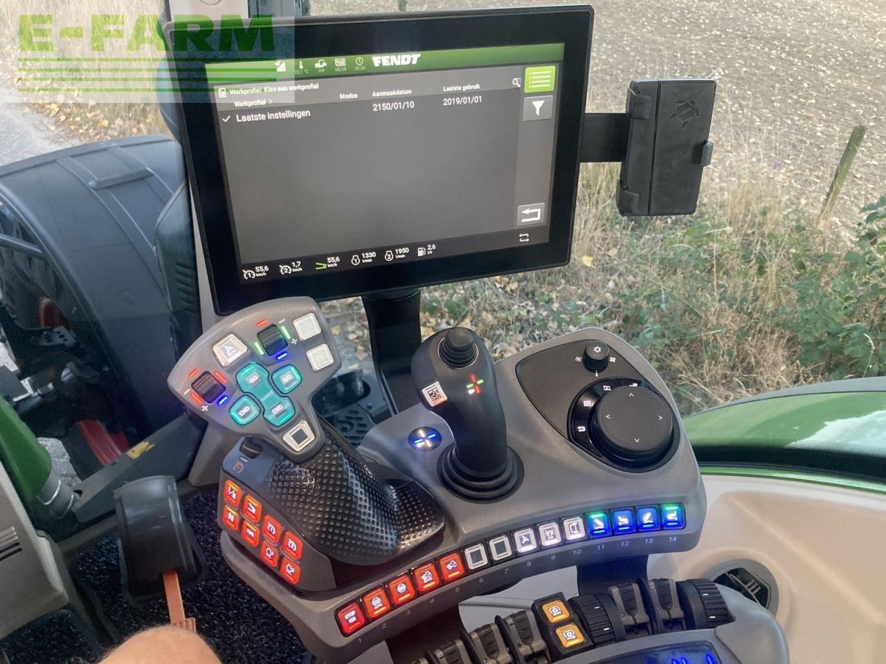 Farm tractor Fendt 724 vario profi+ ProfiPlus: picture 13