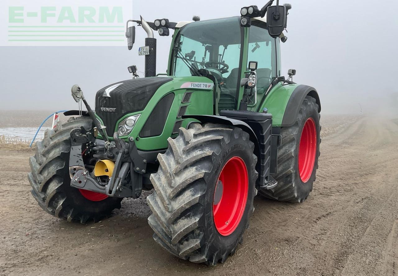 Fendt Vario 718 - Farm tractor: picture 1 Fendt Vario 718 - Farm tractor: picture 1