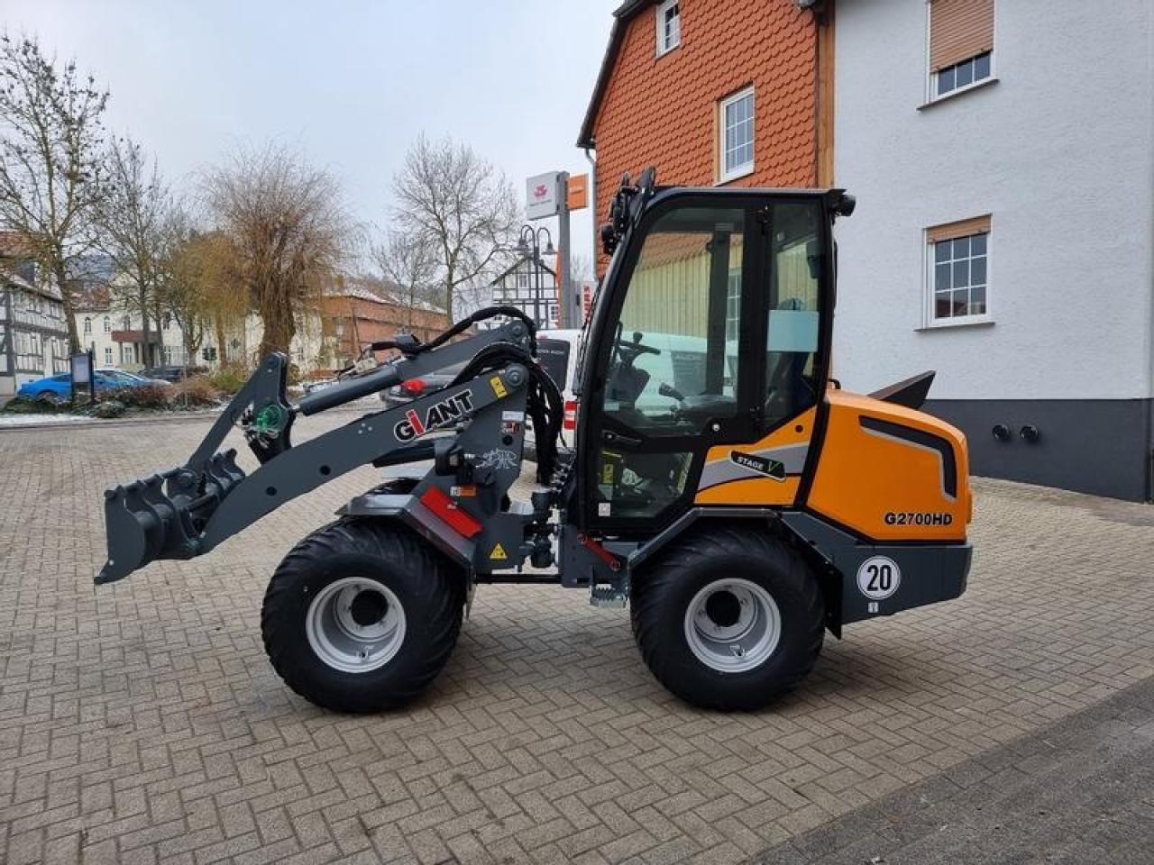 Wheel loader Giant g 2700 hd mit kabine und euro aufnamhe: picture 6