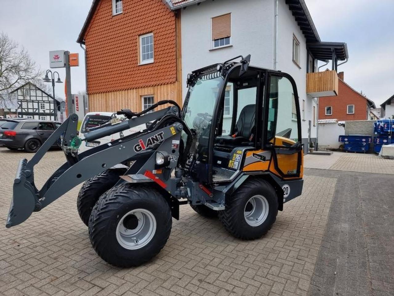 Wheel loader Giant g 2700 hd mit kabine und euro aufnamhe: picture 8