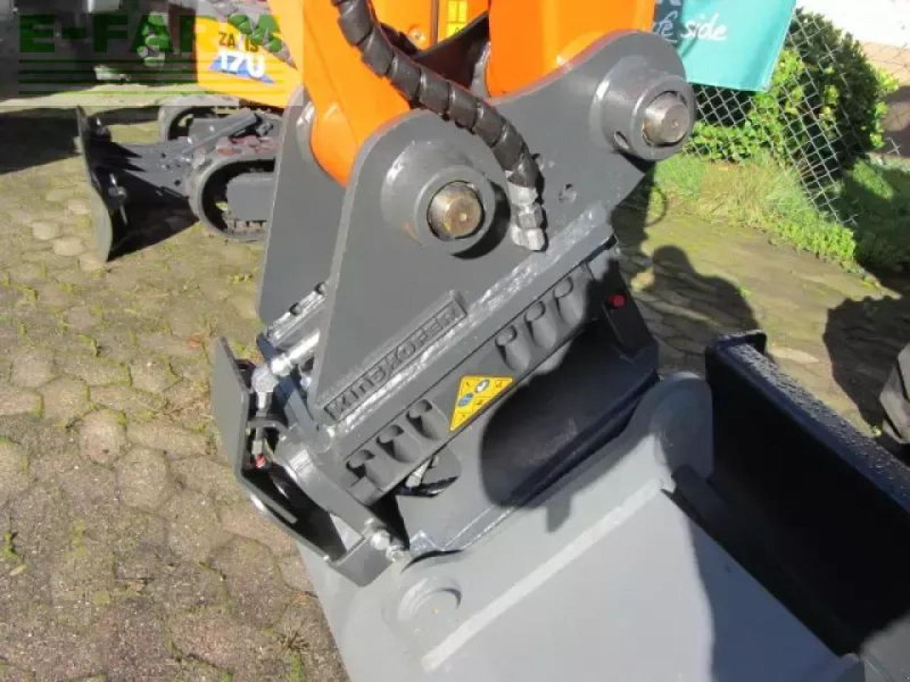 Hitachi zx 33 u-6 - Mini excavator: picture 2 Hitachi zx 33 u-6 - Mini excavator: picture 2