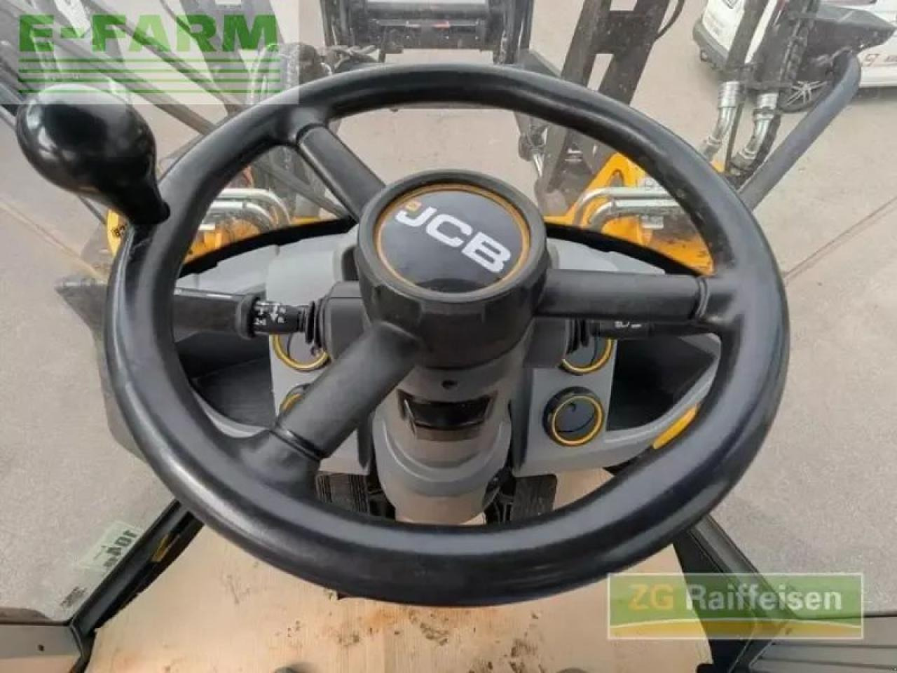 Mini excavator JCB 435 s highlift: picture 7