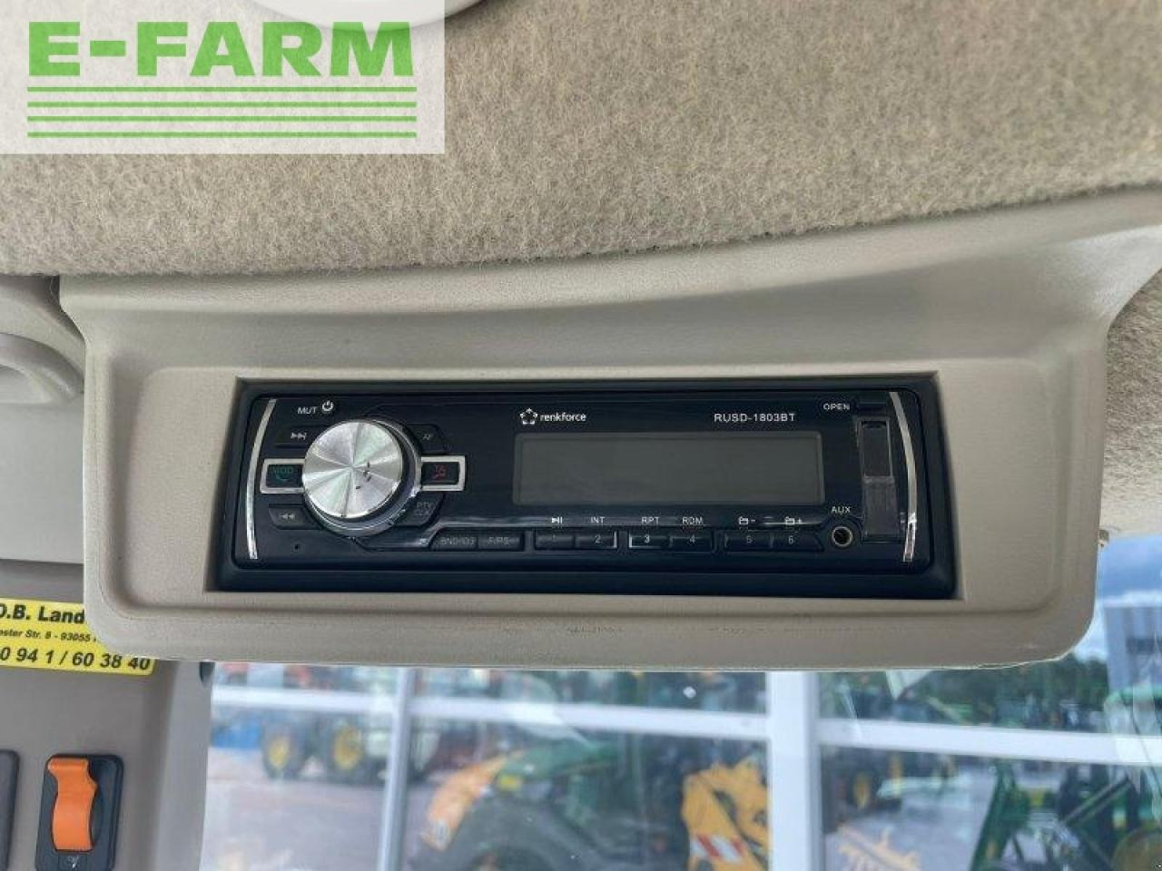 Farm tractor John Deere 5125r 5125 r: picture 15