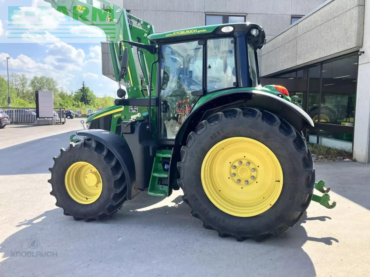 John Deere 6100 m - Farm tractor: picture 4 John Deere 6100 m - Farm tractor: picture 4
