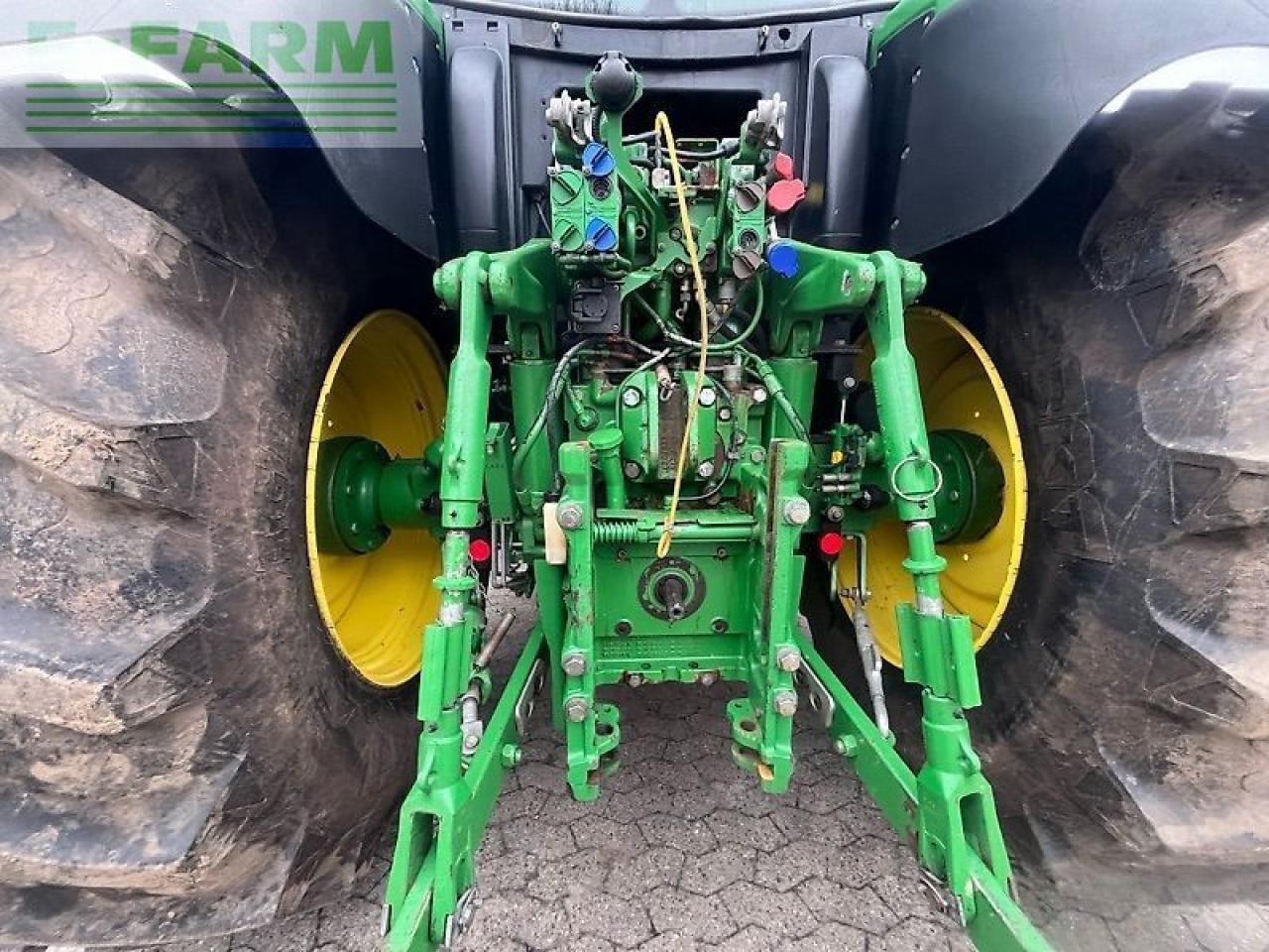 Farm tractor John Deere 6150 r: picture 11