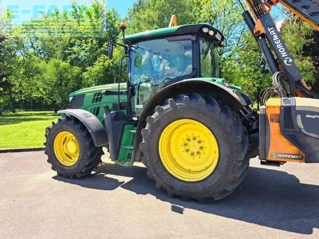 John Deere 6150r - Farm tractor: picture 4 John Deere 6150r - Farm tractor: picture 4