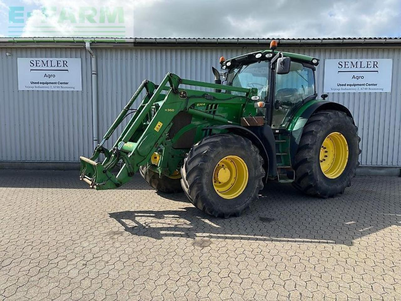 John Deere 6210r - Farm tractor: picture 1 John Deere 6210r - Farm tractor: picture 1