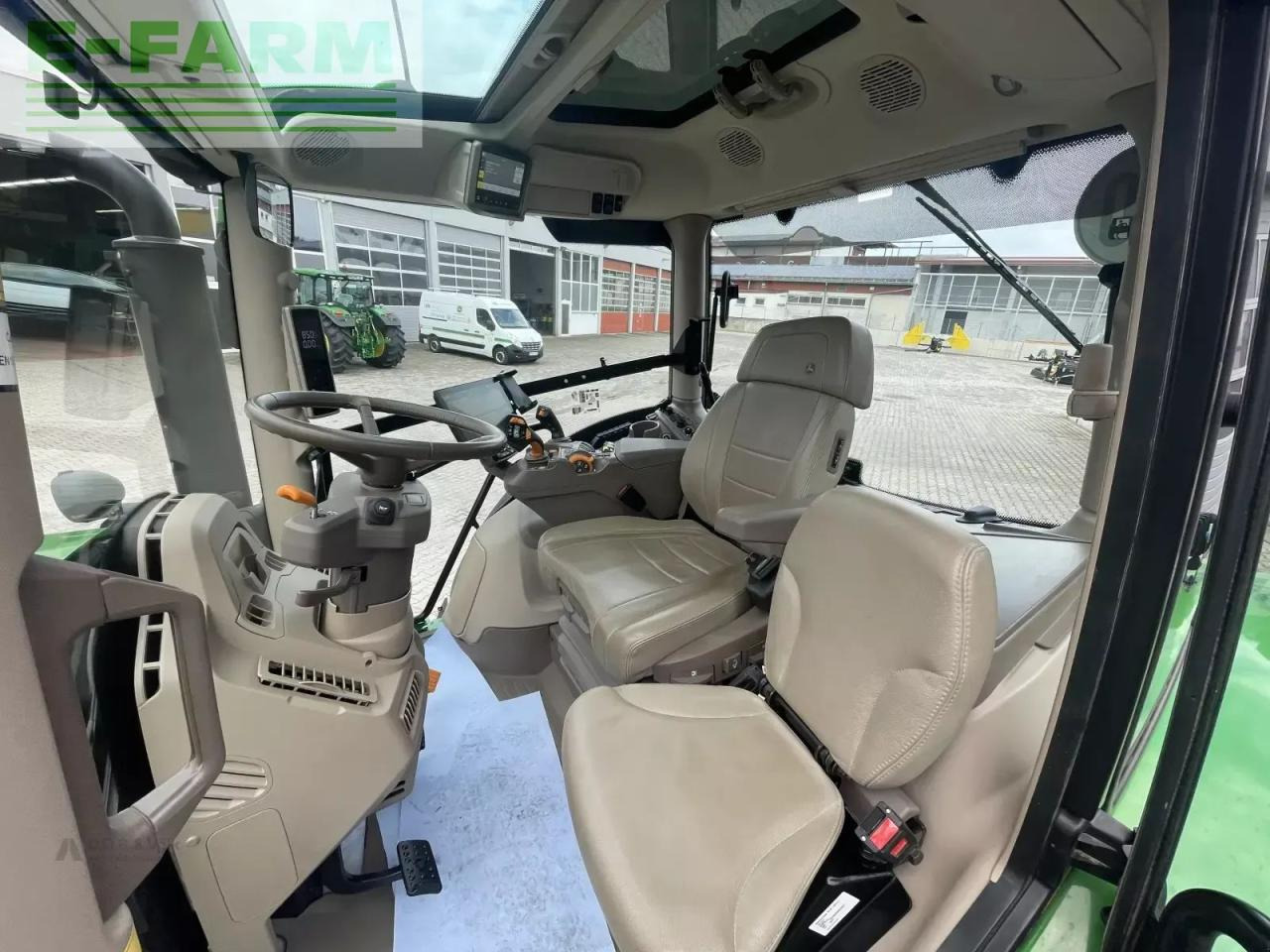 Farm tractor John Deere 6r185: picture 13 Farm tractor John Deere 6r185: picture 13