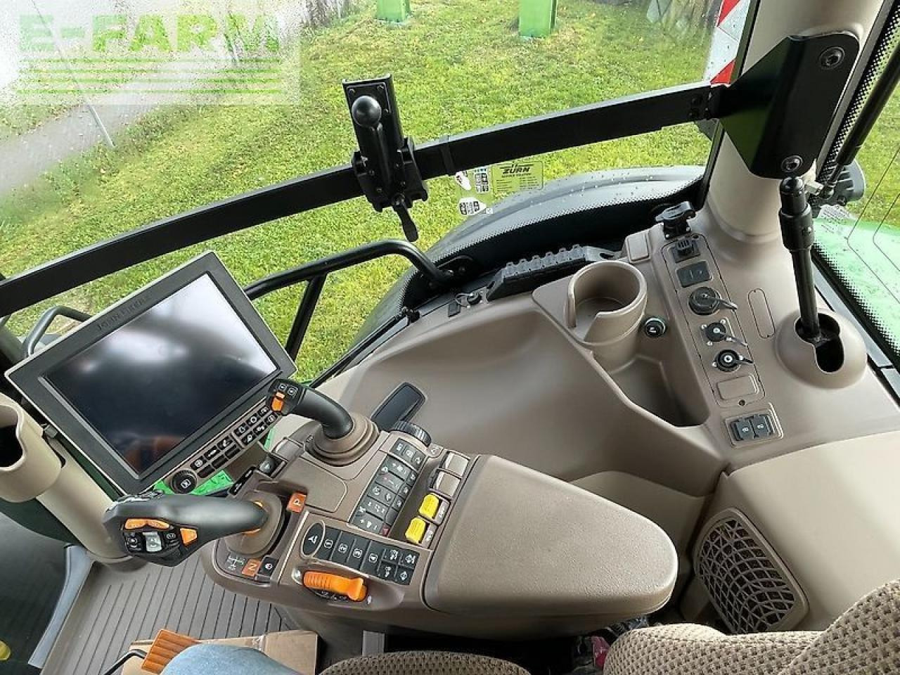 Farm tractor John Deere 6r250 / 6r250: picture 16