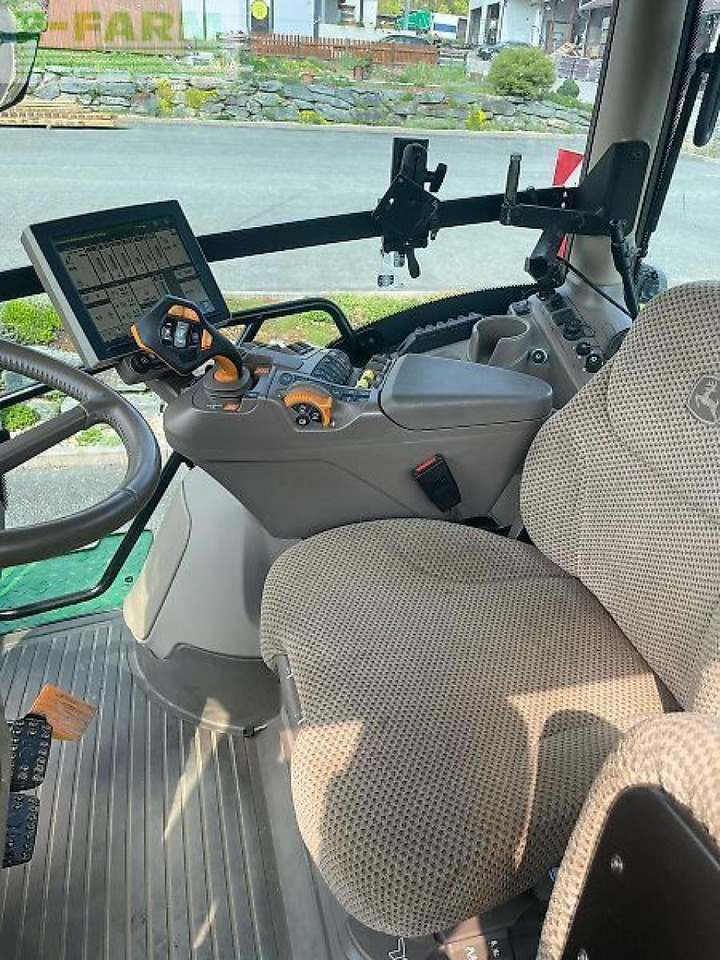 John Deere 6r250 - Farm tractor: picture 5 John Deere 6r250 - Farm tractor: picture 5