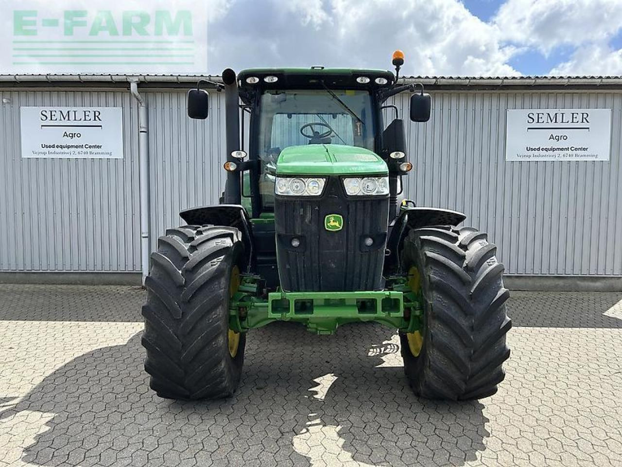 John Deere 7230r - Farm tractor: picture 2 John Deere 7230r - Farm tractor: picture 2
