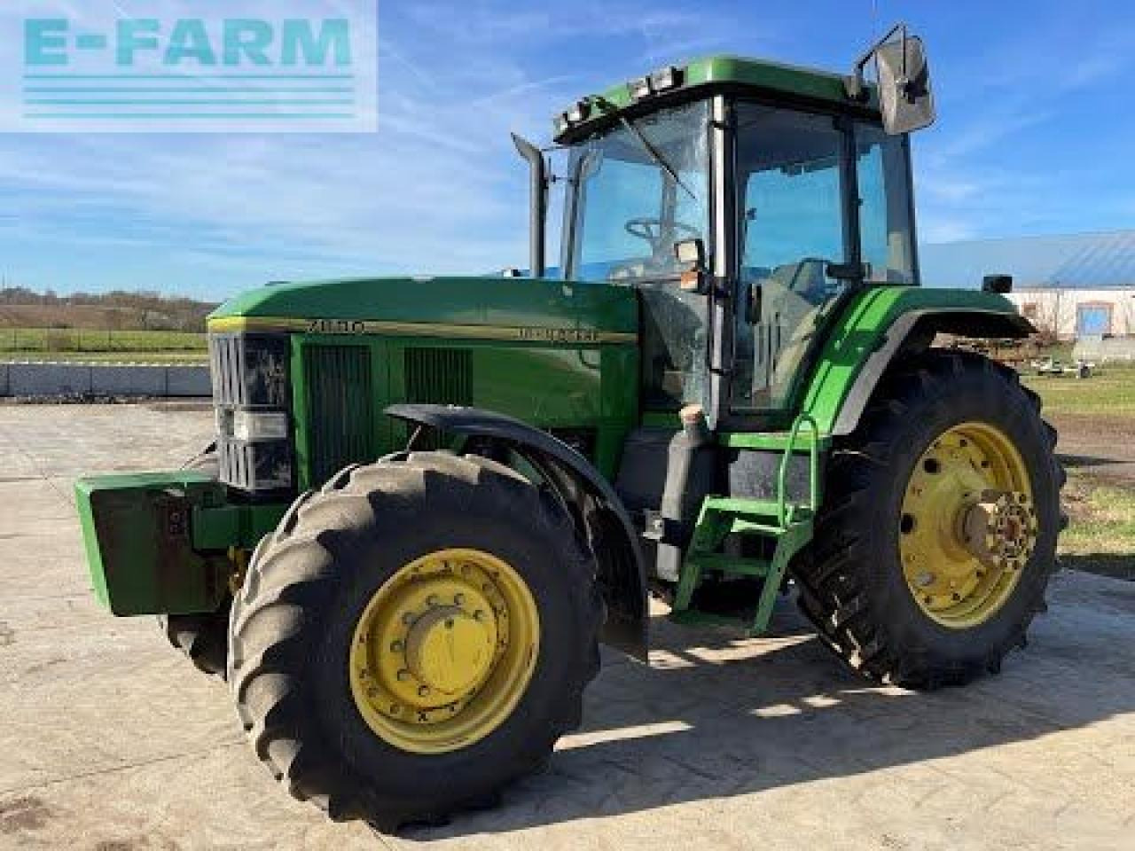 Farm tractor John Deere 7800: picture 41