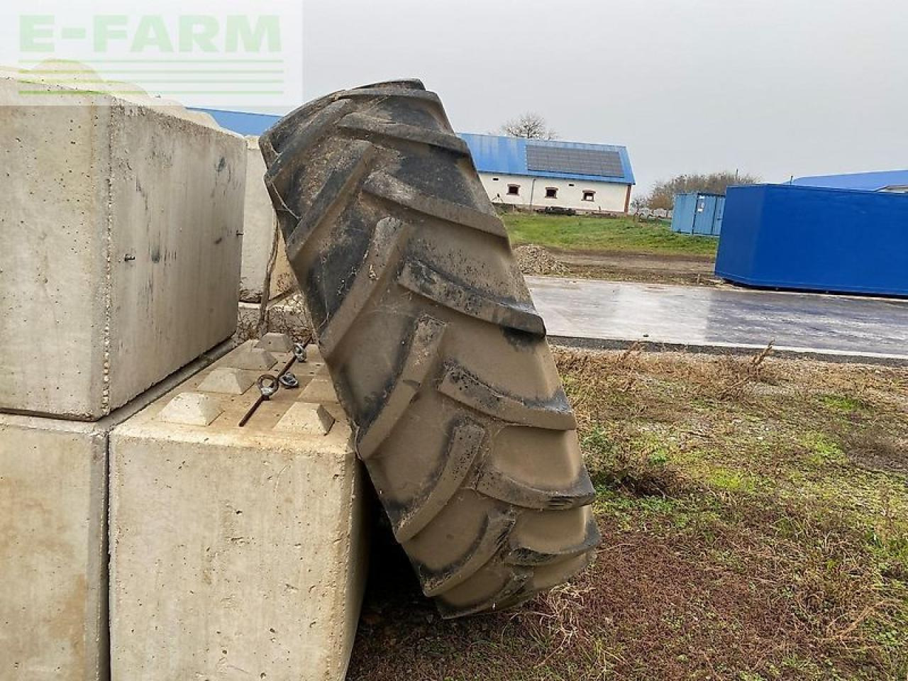 Farm tractor John Deere 7800: picture 40