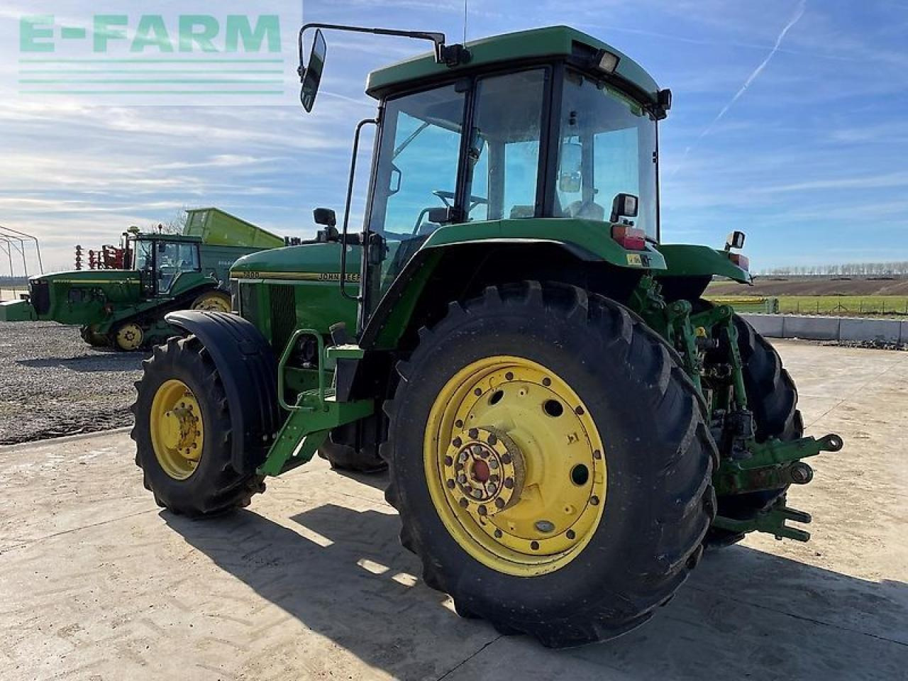 Farm tractor John Deere 7800: picture 7