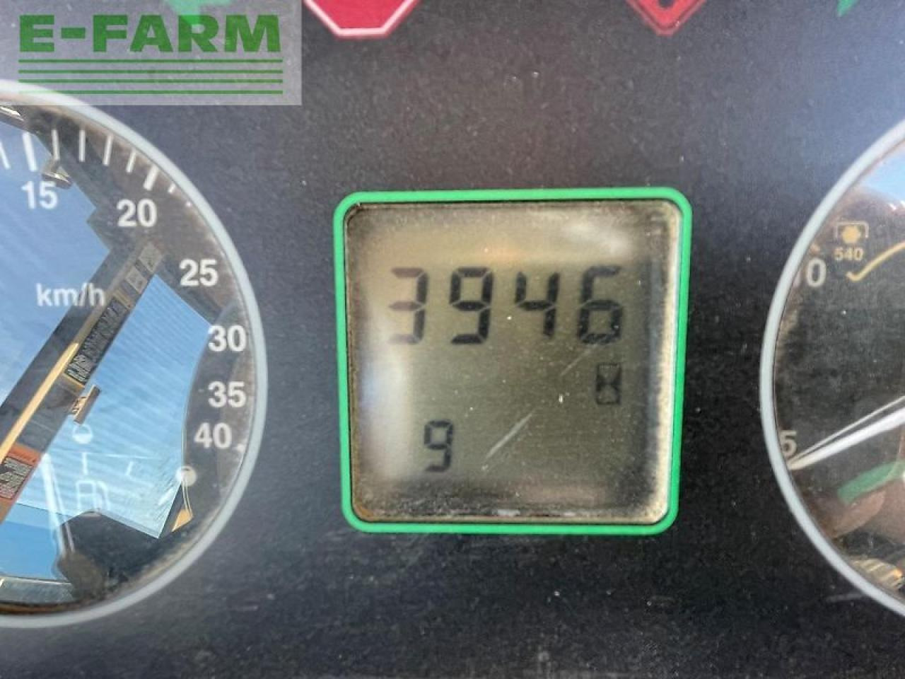 Farm tractor John Deere 7800: picture 25