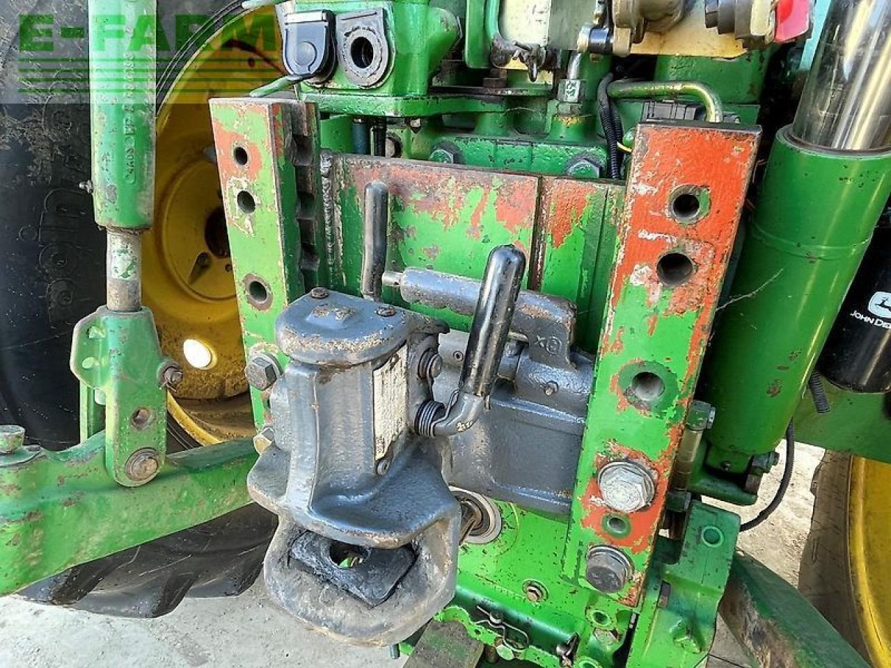Farm tractor John Deere 7800: picture 19