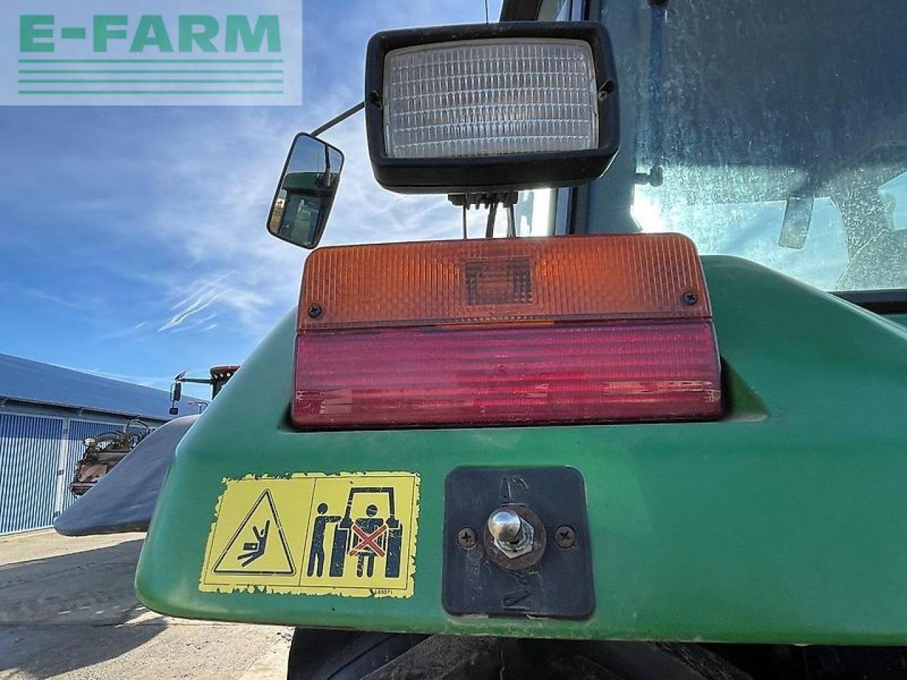 Farm tractor John Deere 7800: picture 21