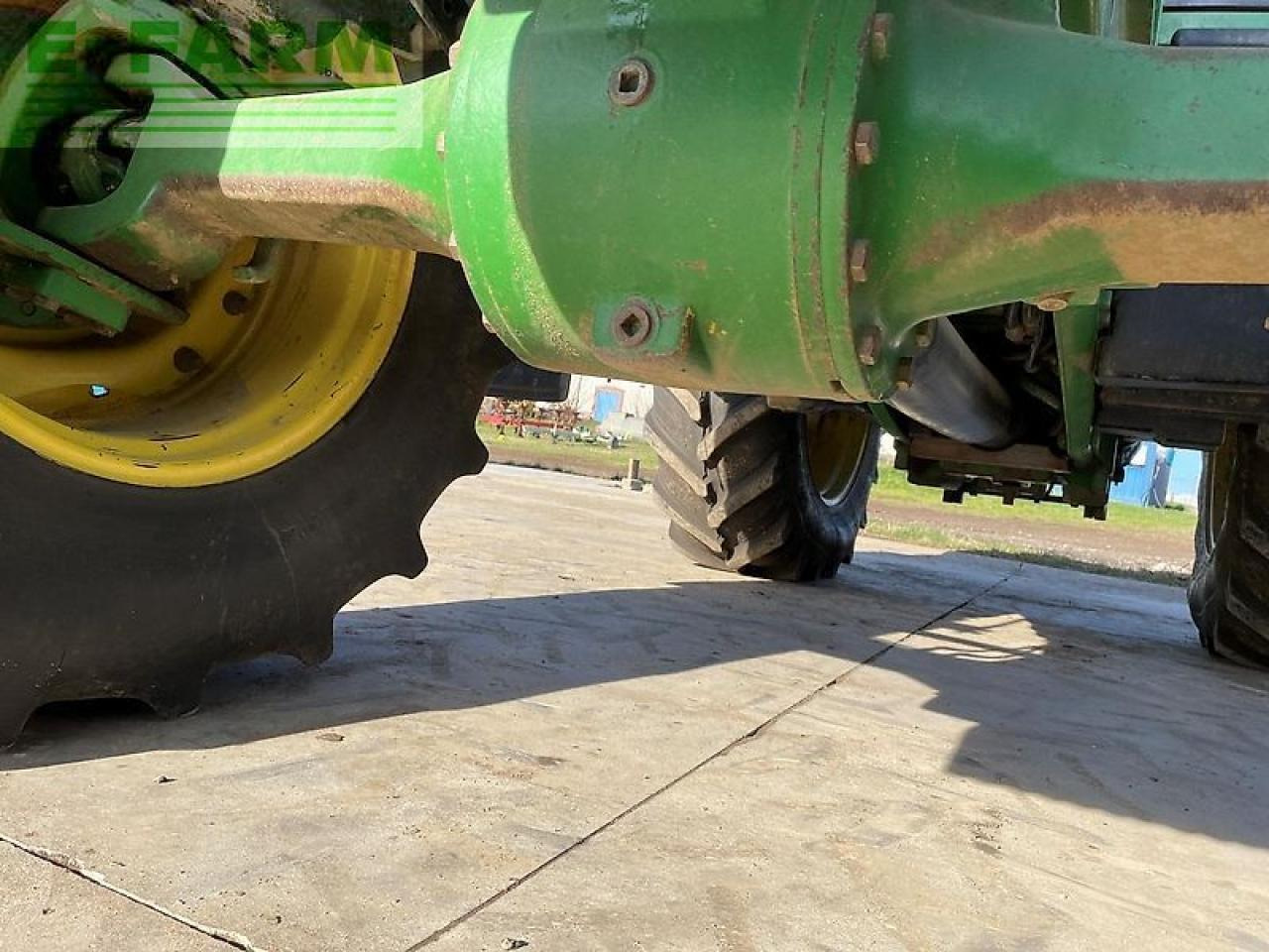 Farm tractor John Deere 7800: picture 11
