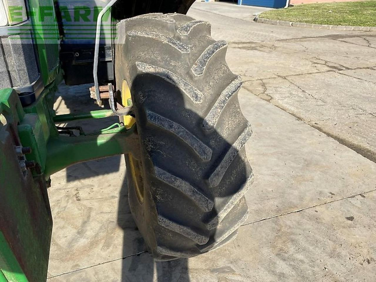 Farm tractor John Deere 7800: picture 10