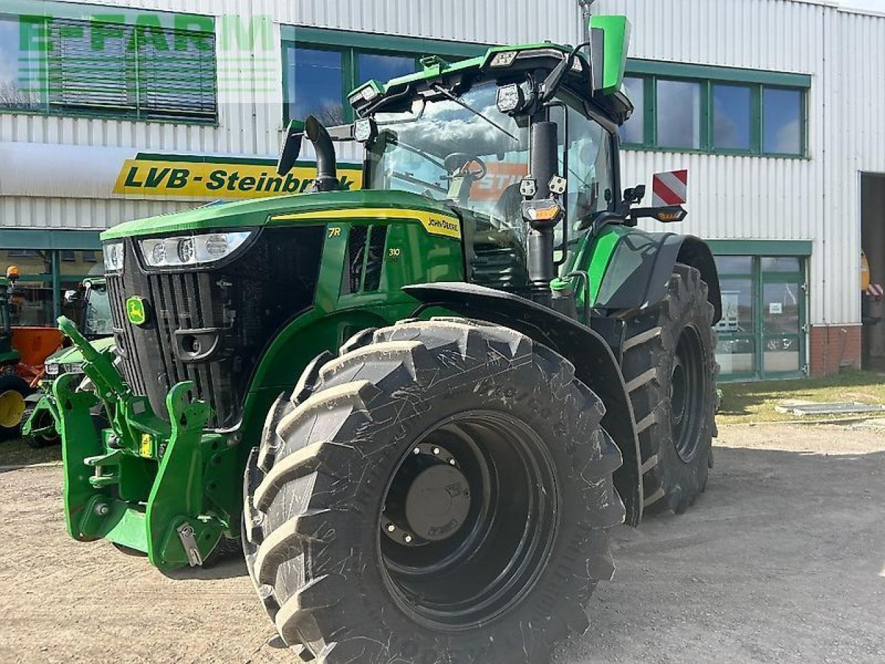 John Deere 7r310 - Farm tractor: picture 1 John Deere 7r310 - Farm tractor: picture 1