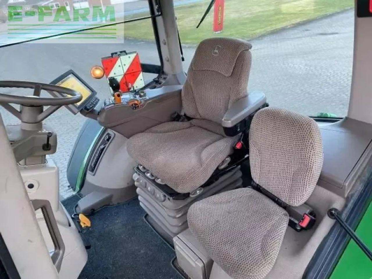 Farm tractor John Deere 8370r: picture 14