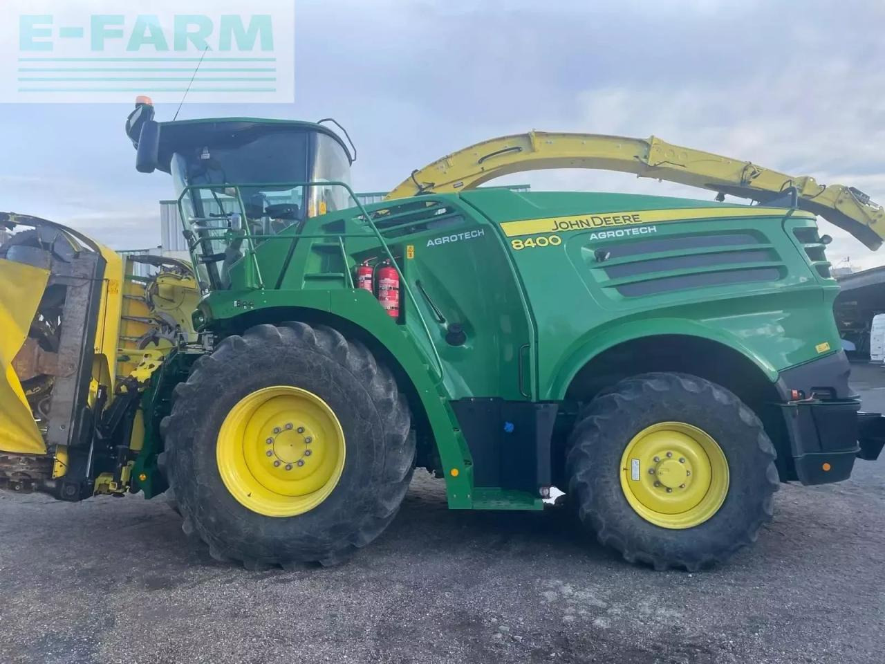 Forage harvester John Deere 8400: picture 7 Forage harvester John Deere 8400: picture 7