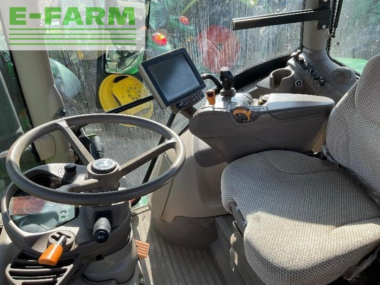 Farm tractor John Deere marque john deere,: picture 8