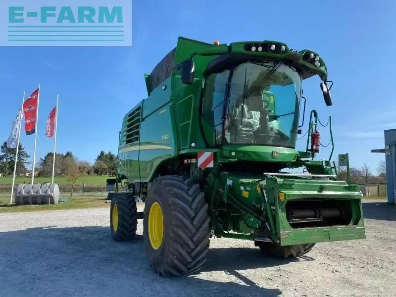John Deere t560 hm - Combine harvester: picture 2 John Deere t560 hm - Combine harvester: picture 2