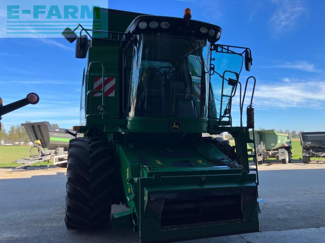 Combine harvester John Deere t560hm: picture 19