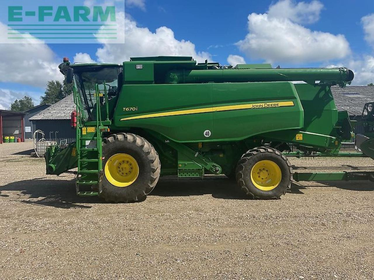 John Deere t670i - Combine harvester: picture 2 John Deere t670i - Combine harvester: picture 2