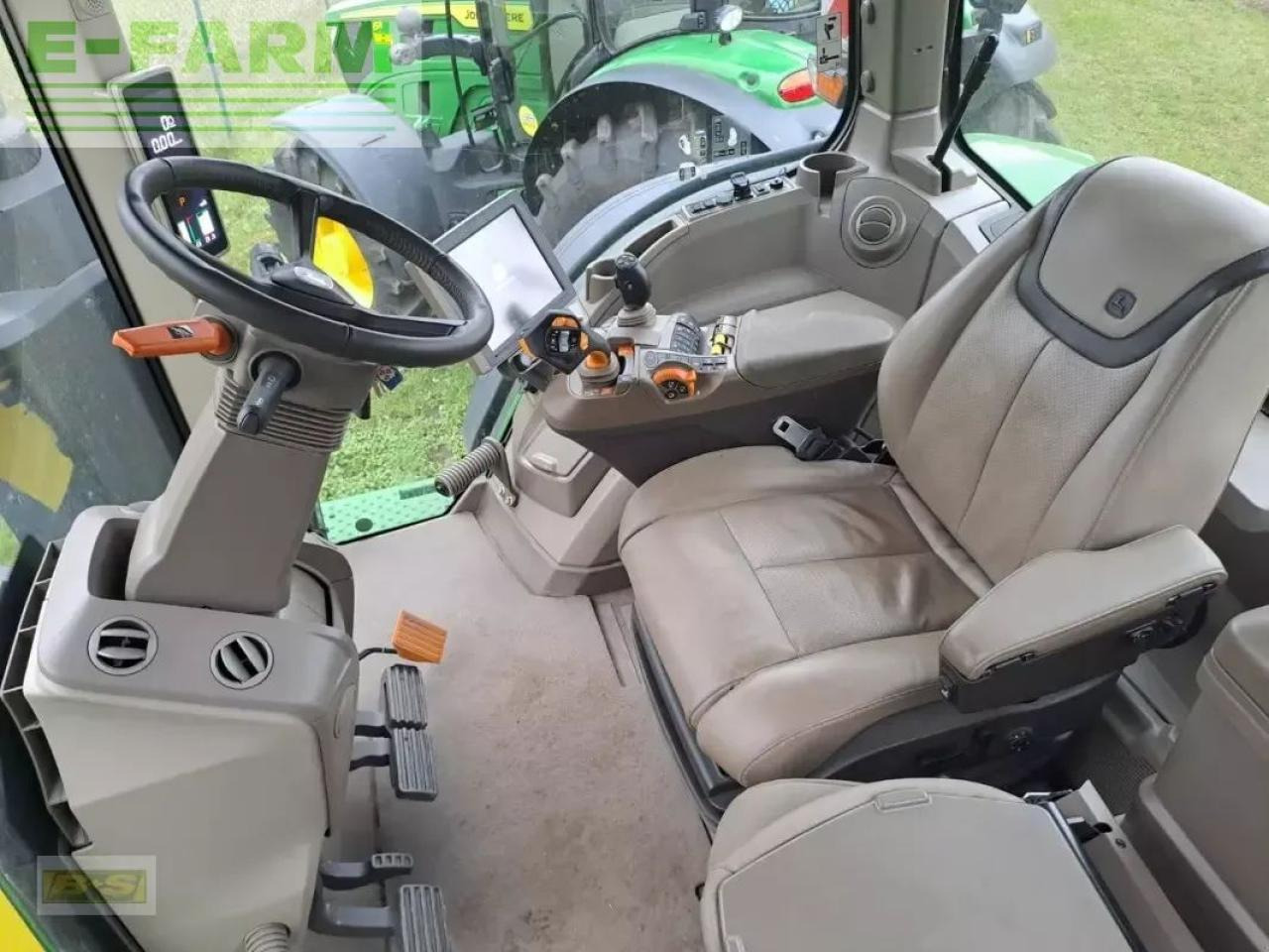 John Deere traktor 7r330 - Farm tractor: picture 5 John Deere traktor 7r330 - Farm tractor: picture 5