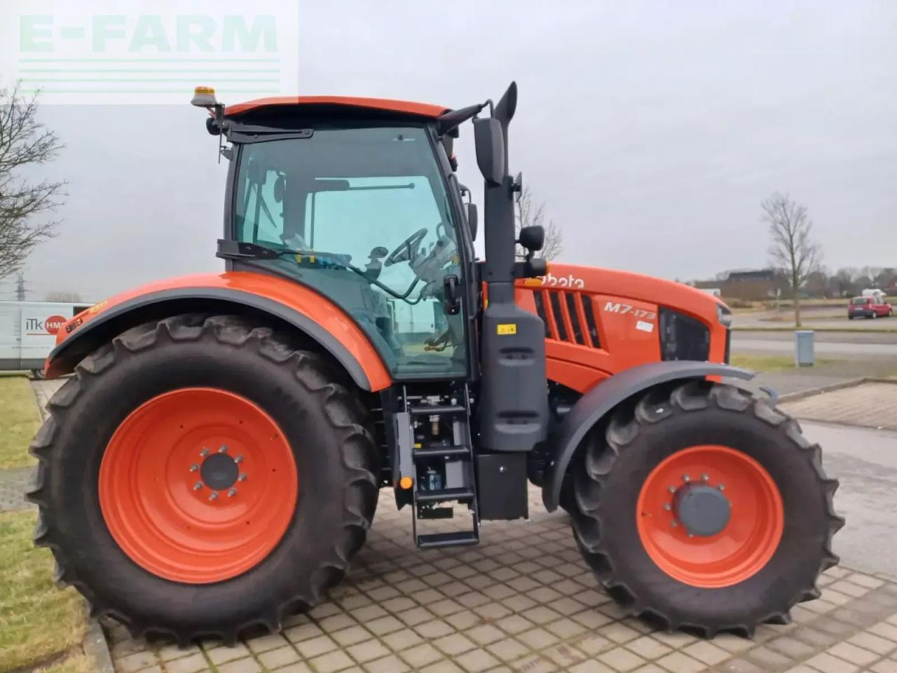 Kubota m 7-173 - Farm tractor: picture 5 Kubota m 7-173 - Farm tractor: picture 5