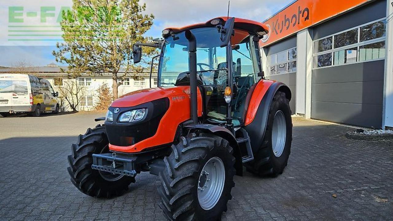 Farm tractor Kubota m4-063 cab: picture 12