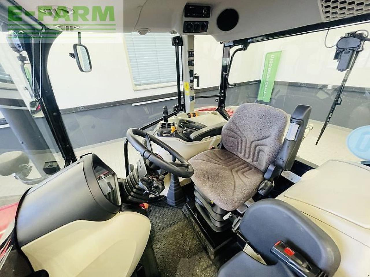 Farm tractor Massey Ferguson 4709 m dyna-2 essential: picture 16 Farm tractor Massey Ferguson 4709 m dyna-2 essential: picture 16