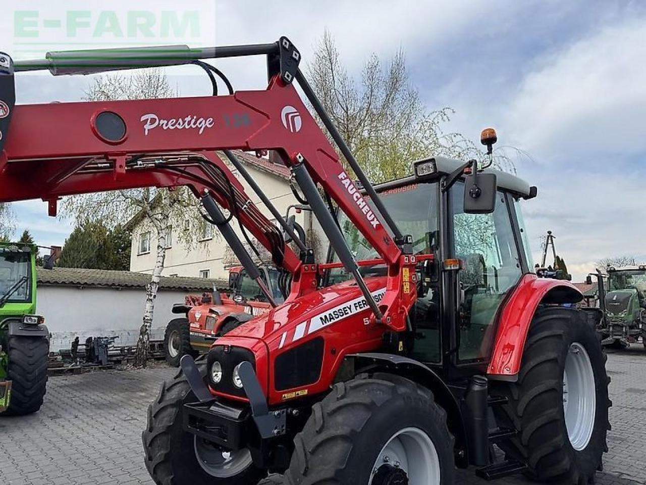 Farm tractor Massey Ferguson 5455 + faucheux prestige 120: picture 17