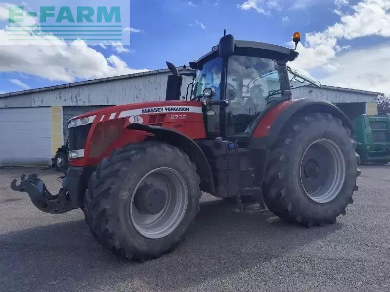 Massey Ferguson 8732 - Farm tractor: picture 1 Massey Ferguson 8732 - Farm tractor: picture 1
