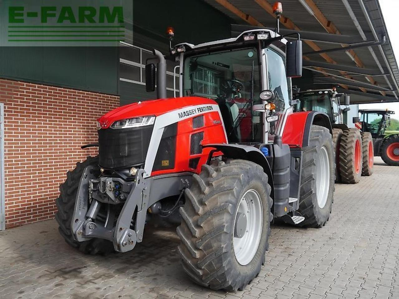 Massey Ferguson 8s.225 dyna-7 - Farm tractor: picture 3 Massey Ferguson 8s.225 dyna-7 - Farm tractor: picture 3