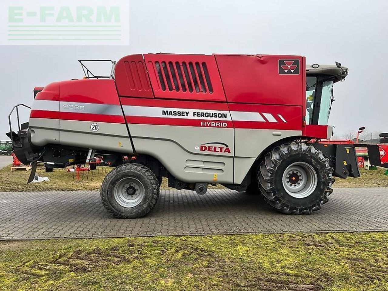 Combine harvester Massey Ferguson 9280: picture 6